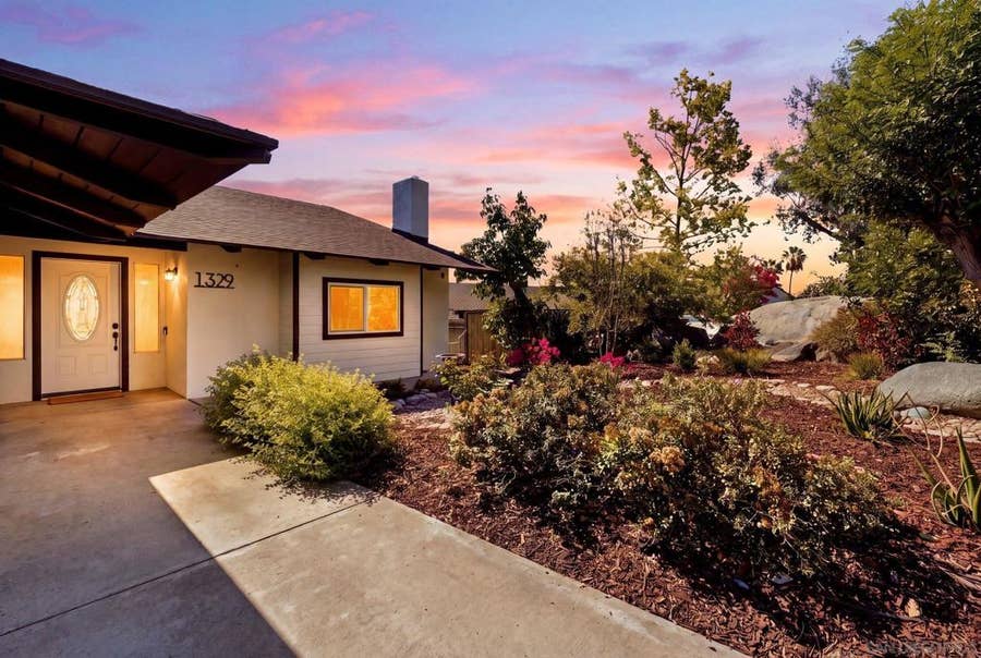 Property photo for 1329 Park Hill Ln, Escondido, CA
