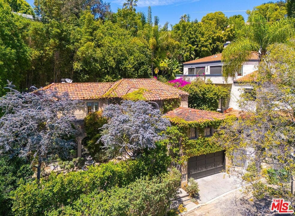 3300 N Knoll Drive, Los Angeles, CA 90068 3300 N Knoll Drive, Los Angeles, CA 90068