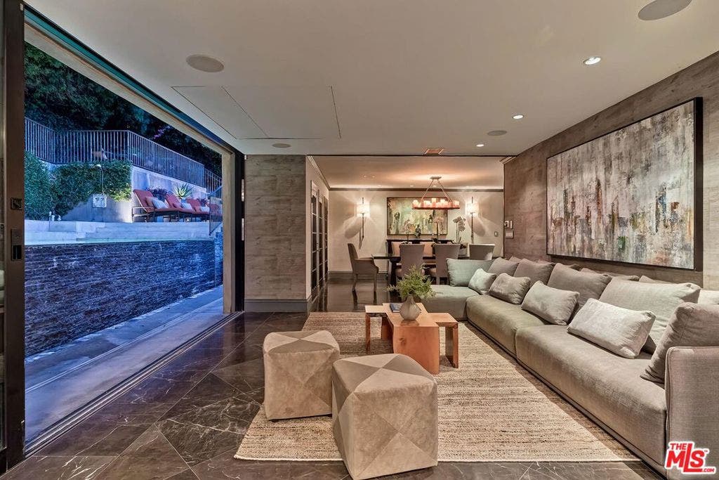 3300 N Knoll Drive, Los Angeles, CA 90068 3300 N Knoll Drive, Los Angeles, CA 90068