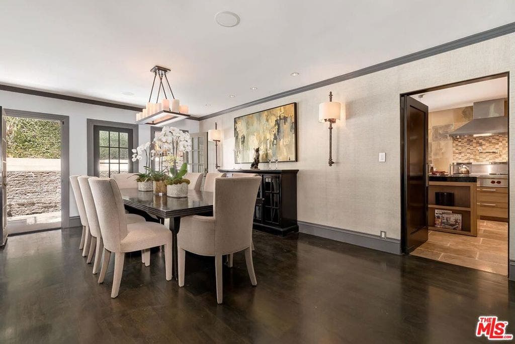 3300 N Knoll Drive, Los Angeles, CA 90068 3300 N Knoll Drive, Los Angeles, CA 90068