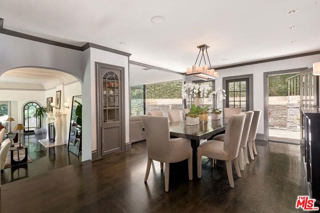 3300 N Knoll Drive, Los Angeles, CA 90068 3300 N Knoll Drive, Los Angeles, CA 90068