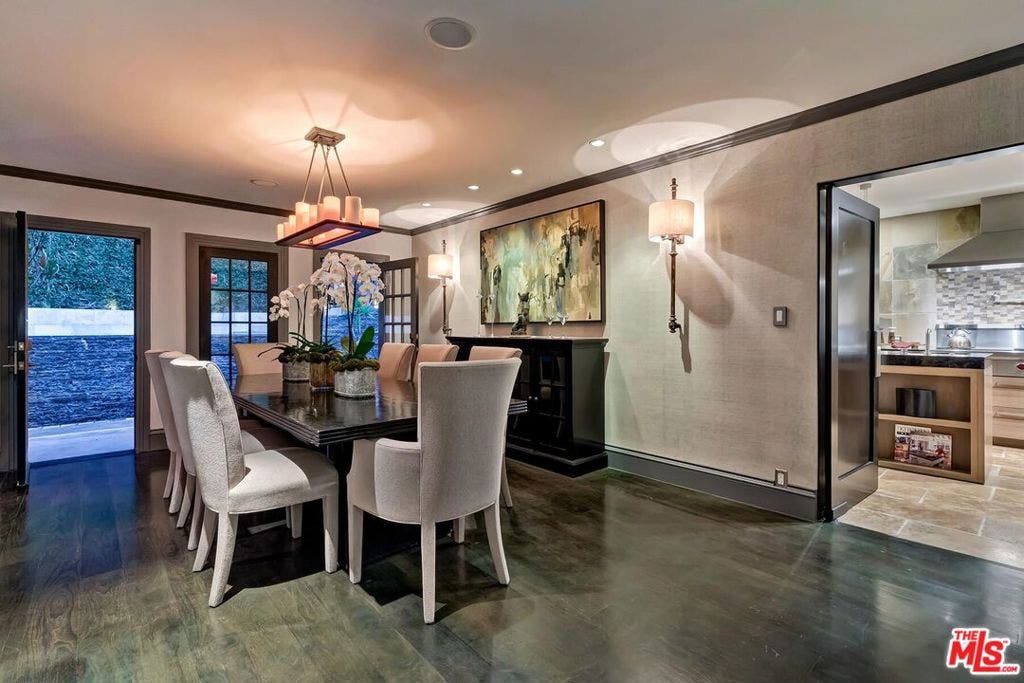 3300 N Knoll Drive, Los Angeles, CA 90068 3300 N Knoll Drive, Los Angeles, CA 90068
