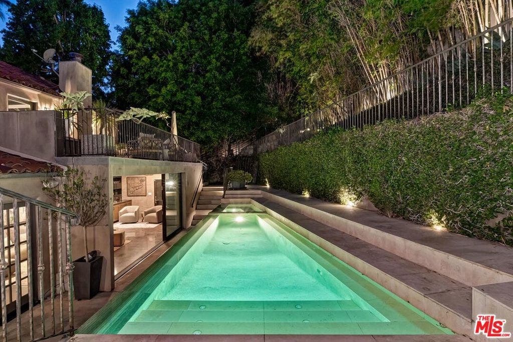 3300 N Knoll Drive, Los Angeles, CA 90068 3300 N Knoll Drive, Los Angeles, CA 90068