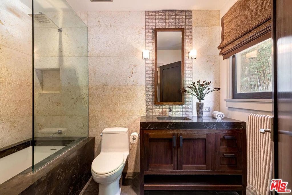3300 N Knoll Drive, Los Angeles, CA 90068 3300 N Knoll Drive, Los Angeles, CA 90068