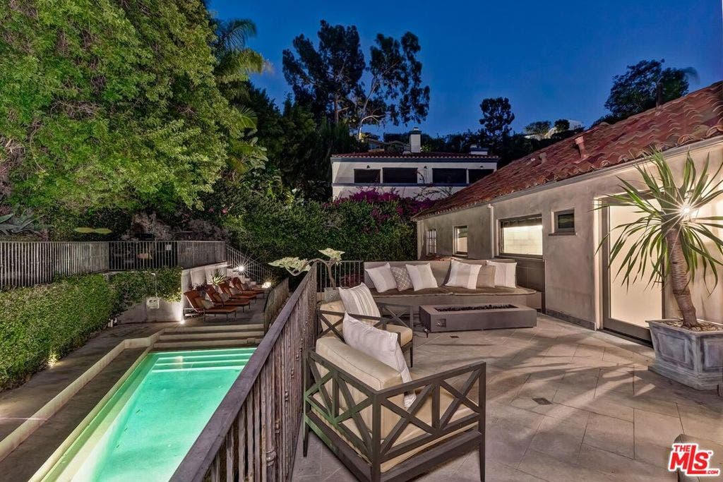 3300 N Knoll Drive, Los Angeles, CA 90068 3300 N Knoll Drive, Los Angeles, CA 90068