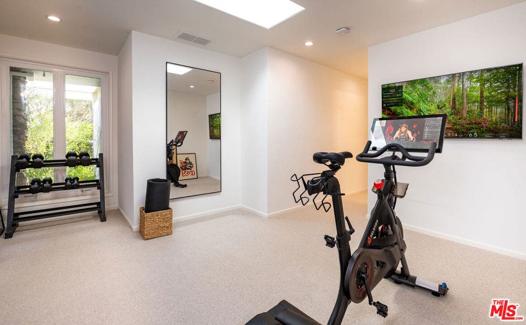 1121 Loma Vista Drive, Beverly Hills, CA 90210 1121 Loma Vista Drive, Beverly Hills, CA 90210