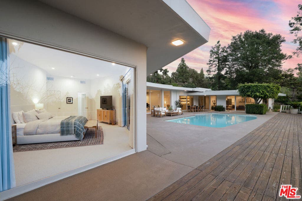 1121 Loma Vista Drive, Beverly Hills, CA 90210 1121 Loma Vista Drive, Beverly Hills, CA 90210