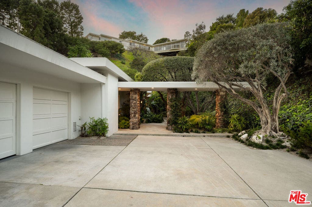 1121 Loma Vista Drive, Beverly Hills, CA 90210 1121 Loma Vista Drive, Beverly Hills, CA 90210