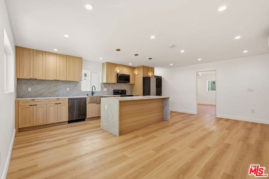 Property photo for 1132 S Wooster Street, Los Angeles, CA