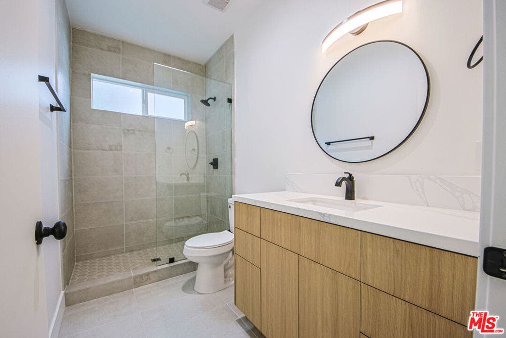 1321 N June Street, #1, Los Angeles, CA 90028 1321 N June Street, #1, Los Angeles, CA 90028