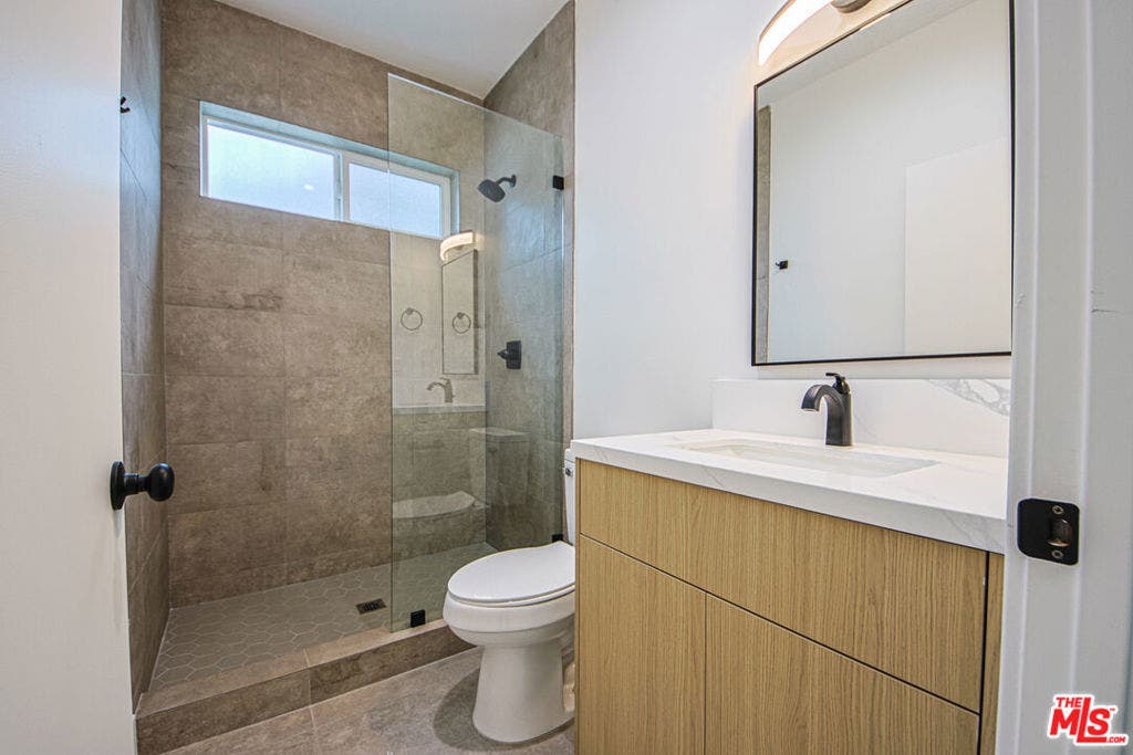 1321 N June Street, #1, Los Angeles, CA 90028 1321 N June Street, #1, Los Angeles, CA 90028