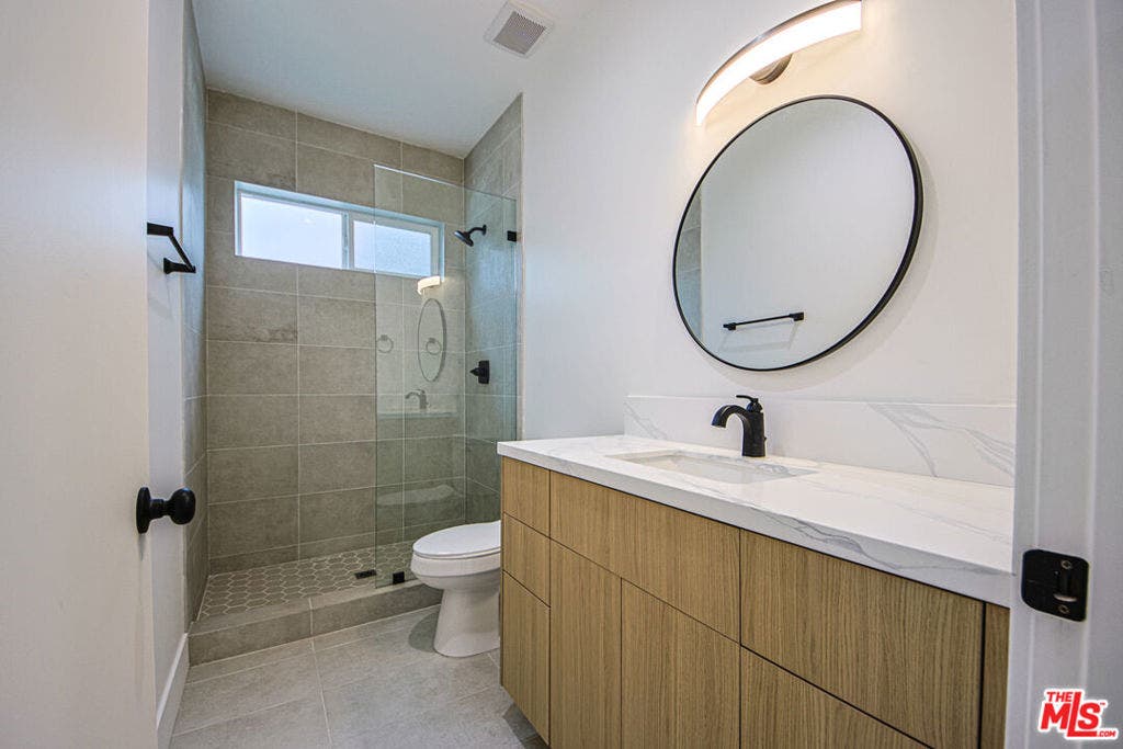 1321 N June Street, #1, Los Angeles, CA 90028 1321 N June Street, #1, Los Angeles, CA 90028