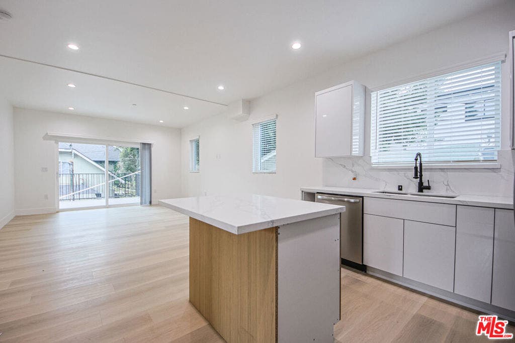 1321 N June Street, #1, Los Angeles, CA 90028 1321 N June Street, #1, Los Angeles, CA 90028