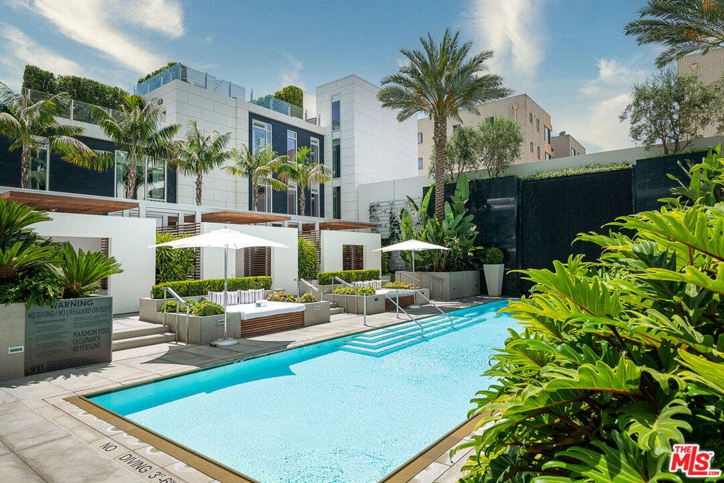 9000 W 3rd Street, #208, Los Angeles, CA 90048