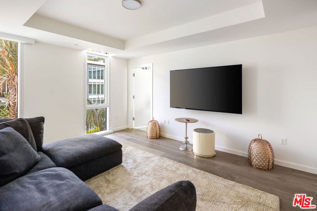 9000 W 3rd Street, #208, Los Angeles, CA 90048