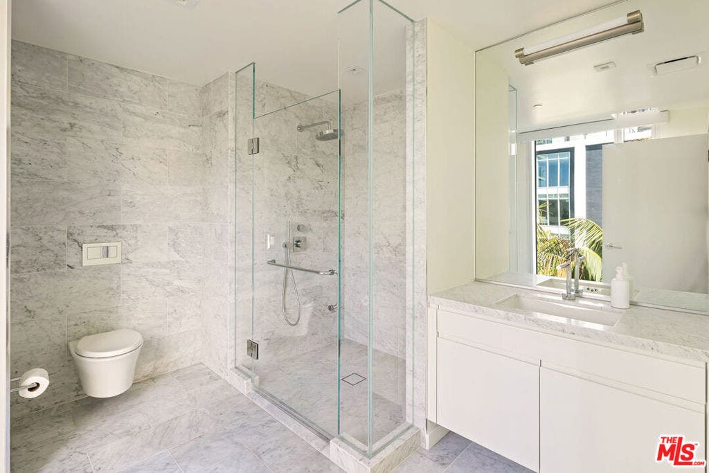9000 W 3rd Street, #208, Los Angeles, CA 90048