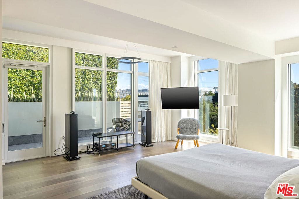 9000 W 3rd Street, #208, Los Angeles, CA 90048
