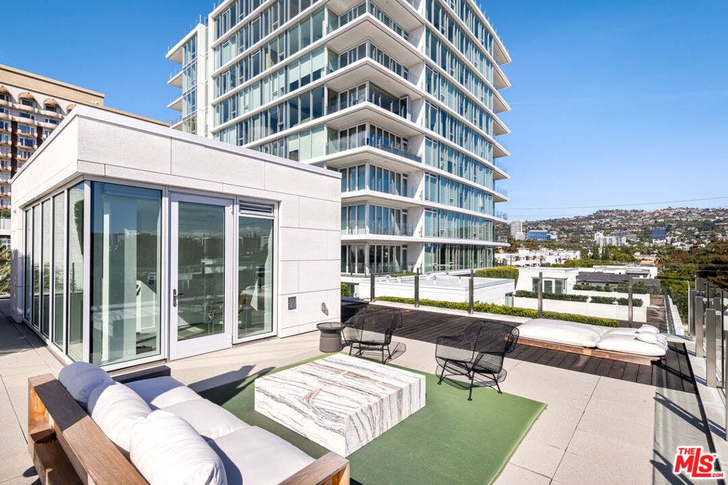 9000 W 3rd Street, #208, Los Angeles, CA 90048