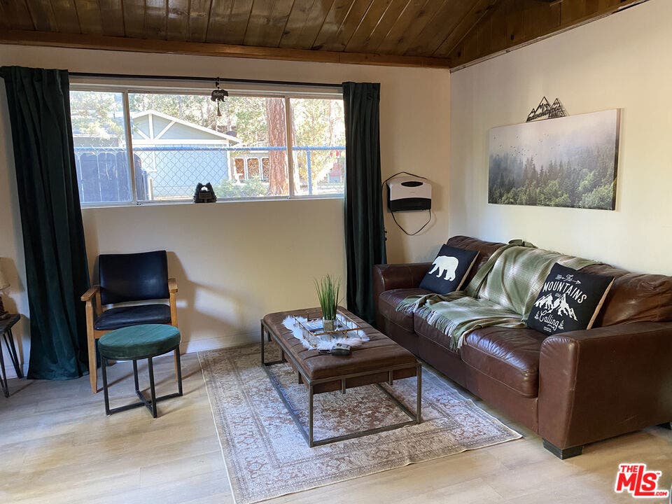 712 San Bernardino Avenue, Sugarloaf, CA 92386 712 San Bernardino Avenue, Sugarloaf, CA 92386