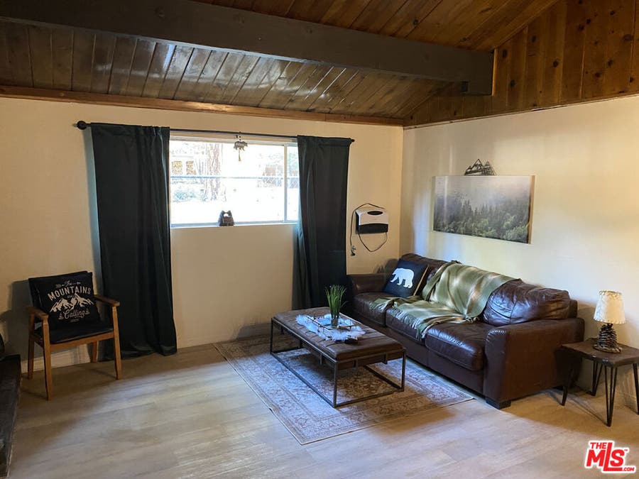Property photo for 712 San Bernardino Avenue, Sugarloaf, CA