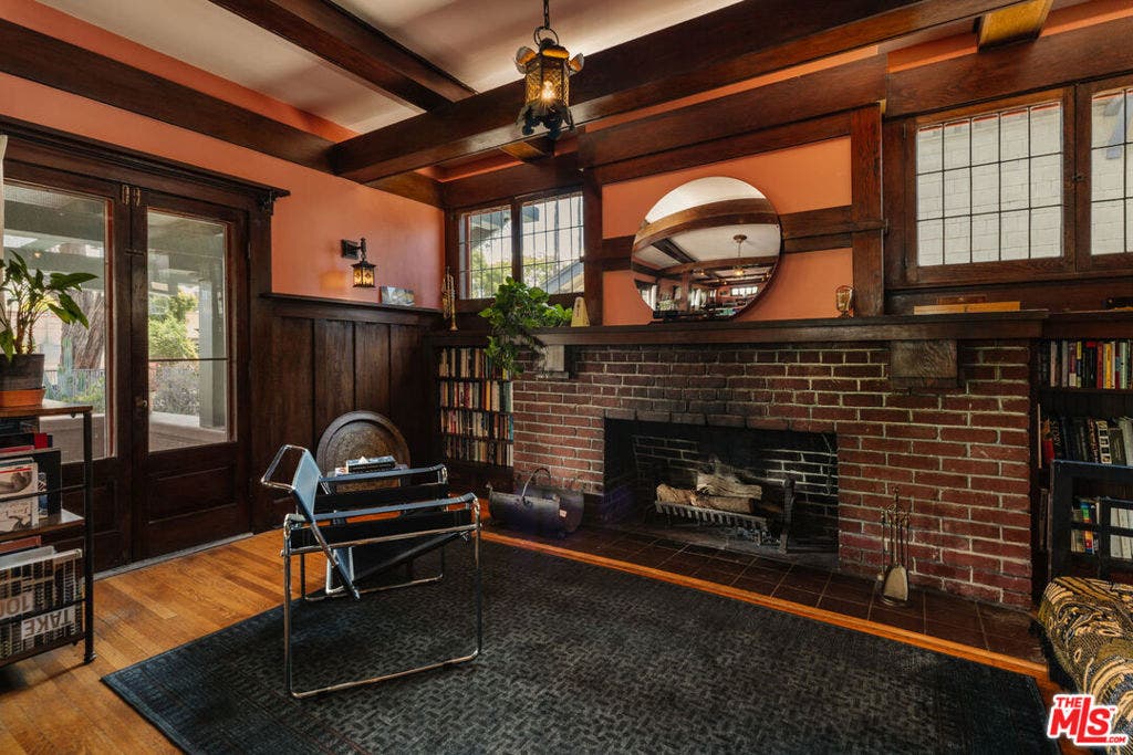 2915 S Budlong Avenue, Los Angeles, CA 90007 2915 S Budlong Avenue, Los Angeles, CA 90007