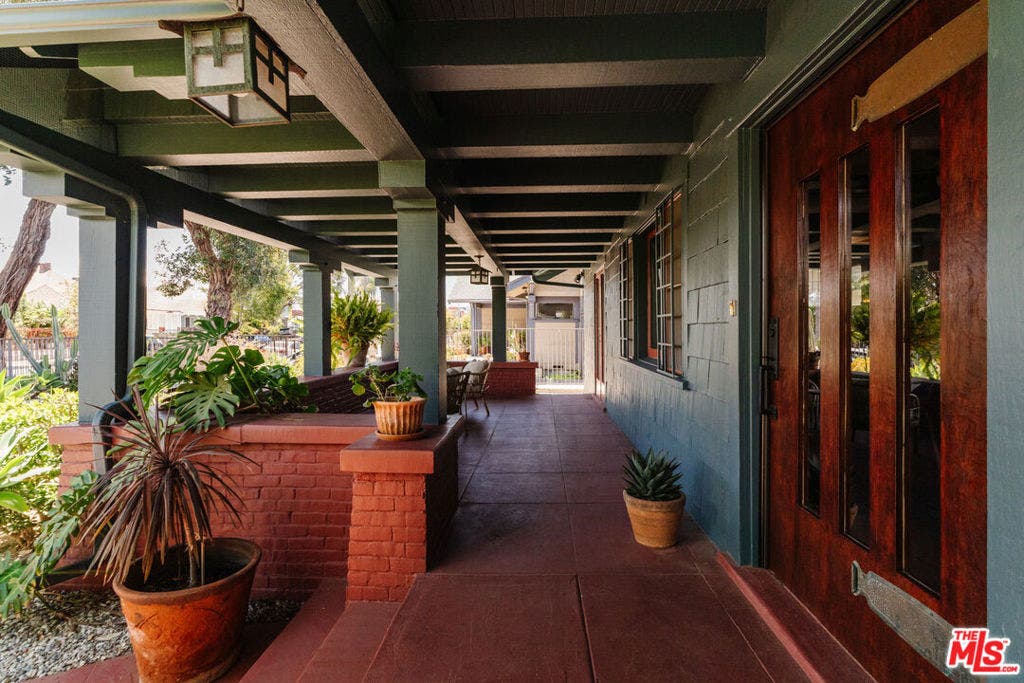2915 S Budlong Avenue, Los Angeles, CA 90007 2915 S Budlong Avenue, Los Angeles, CA 90007