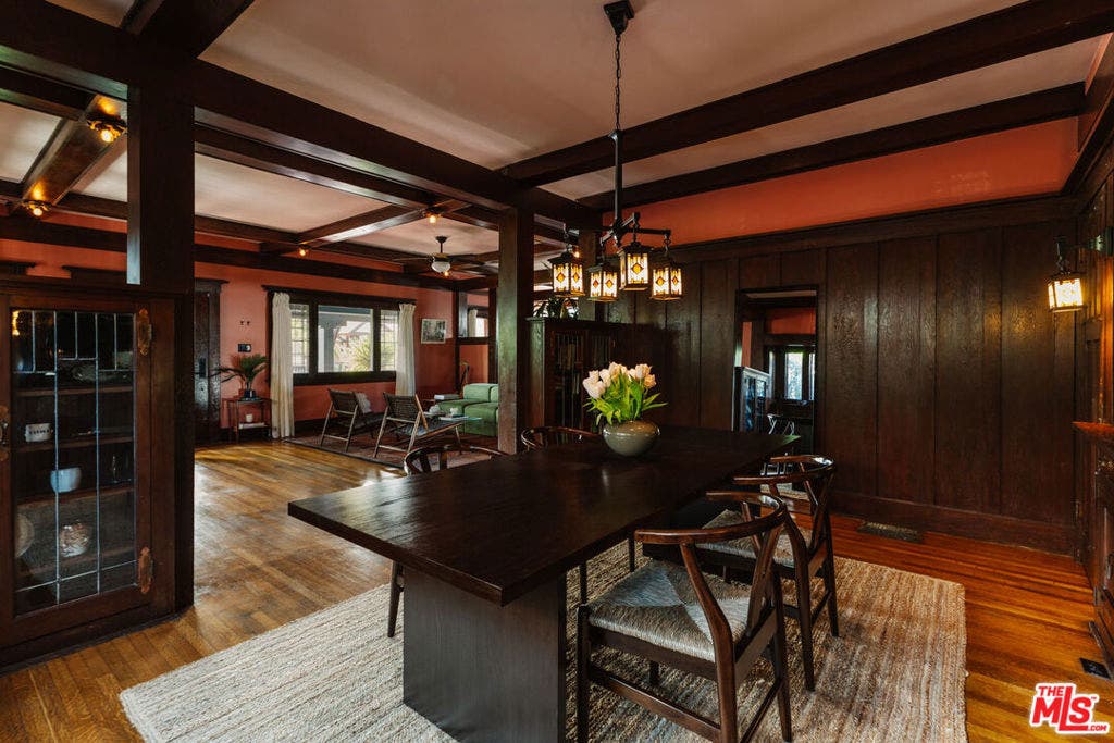 2915 S Budlong Avenue, Los Angeles, CA 90007 2915 S Budlong Avenue, Los Angeles, CA 90007