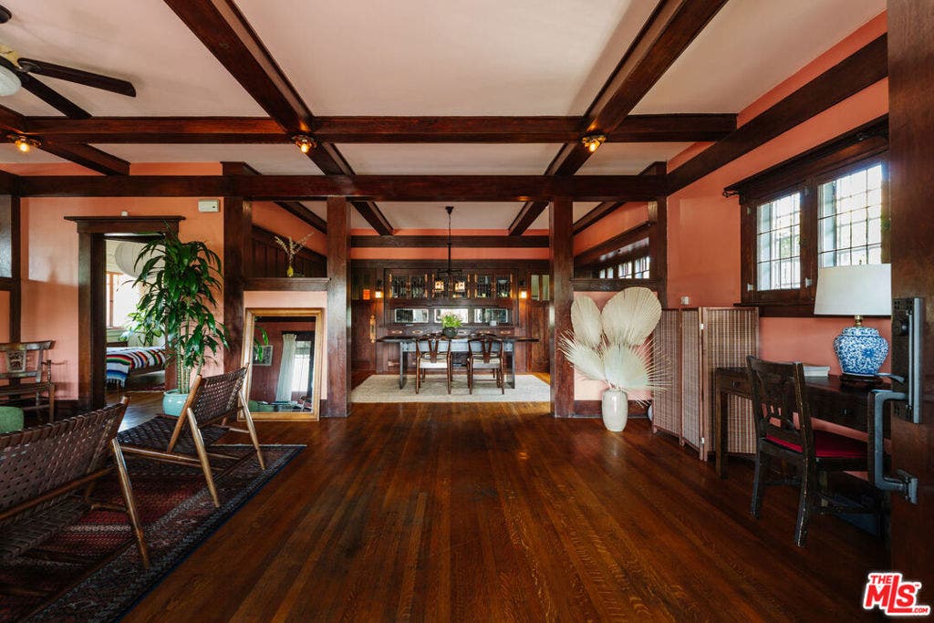 2915 S Budlong Avenue, Los Angeles, CA 90007 2915 S Budlong Avenue, Los Angeles, CA 90007