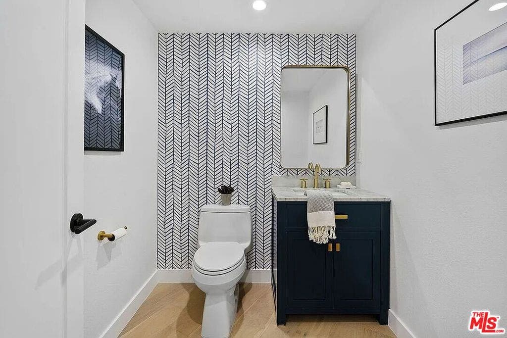 842 11th Street, Santa Monica, CA 90403 842 11th Street, Santa Monica, CA 90403