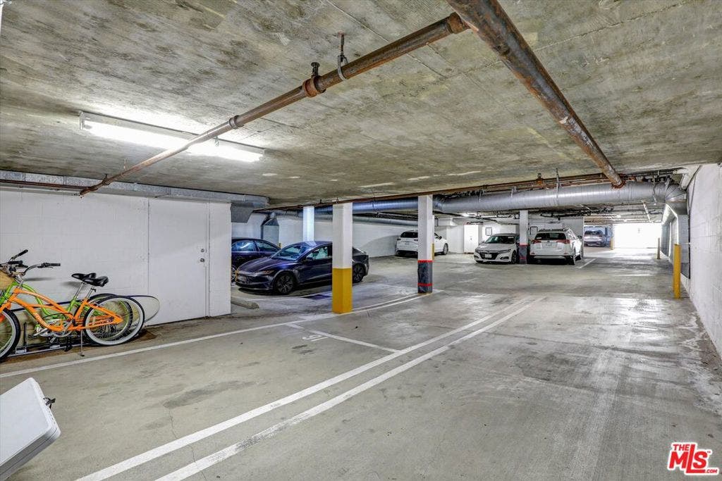 842 11th Street, Santa Monica, CA 90403 842 11th Street, Santa Monica, CA 90403