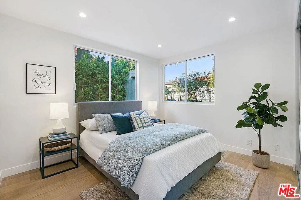 842 11th Street, Santa Monica, CA 90403 842 11th Street, Santa Monica, CA 90403