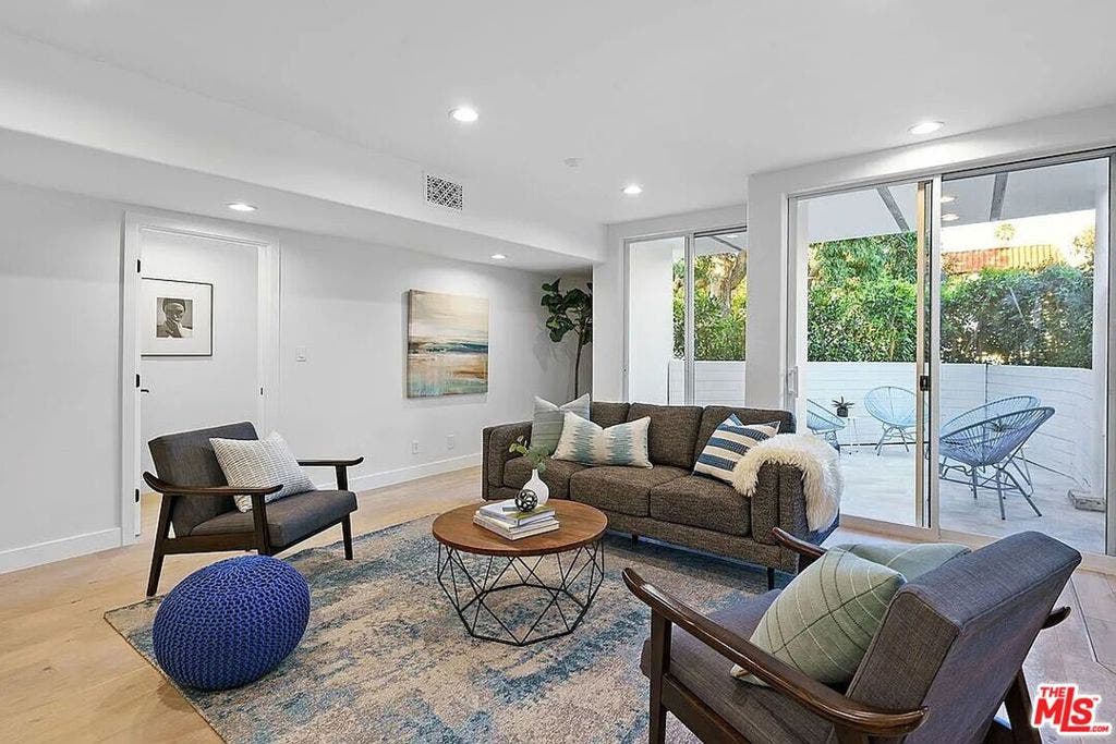 842 11th Street, Santa Monica, CA 90403 842 11th Street, Santa Monica, CA 90403