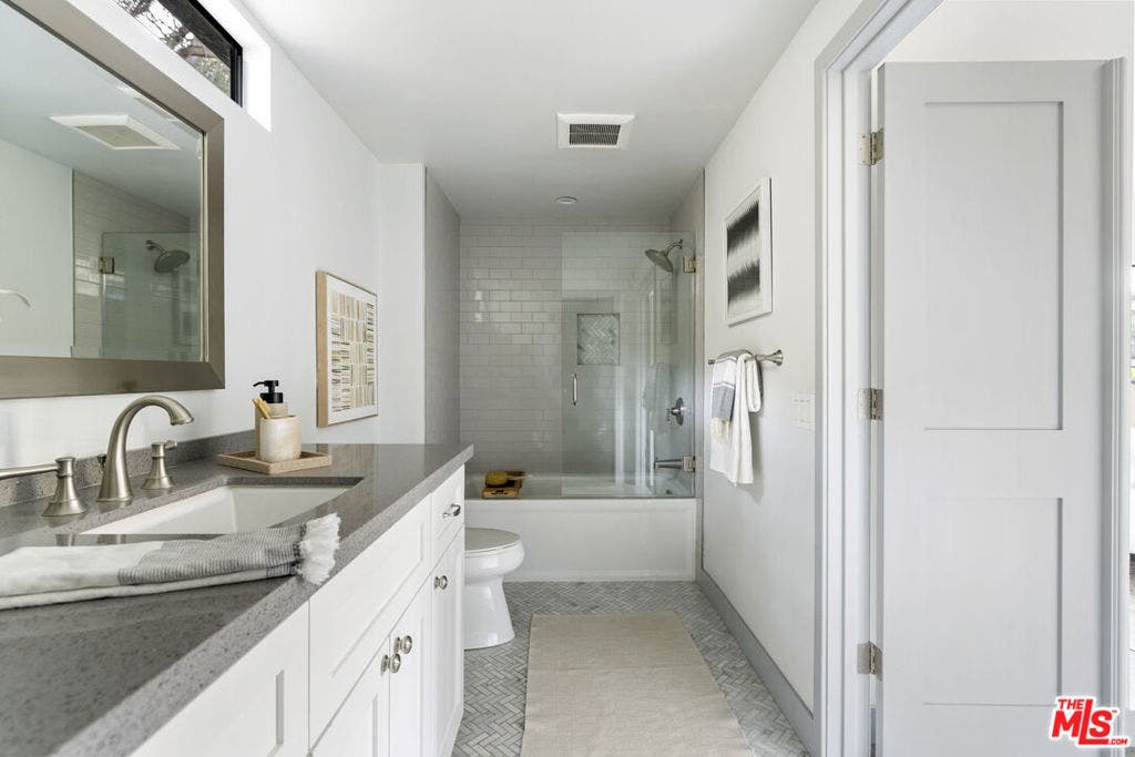 3009 San Gabriel Avenue, Glendale, CA 91208 3009 San Gabriel Avenue, Glendale, CA 91208