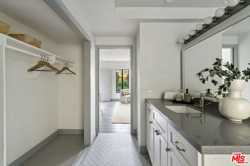 3009 San Gabriel Avenue, Glendale, CA 91208 3009 San Gabriel Avenue, Glendale, CA 91208
