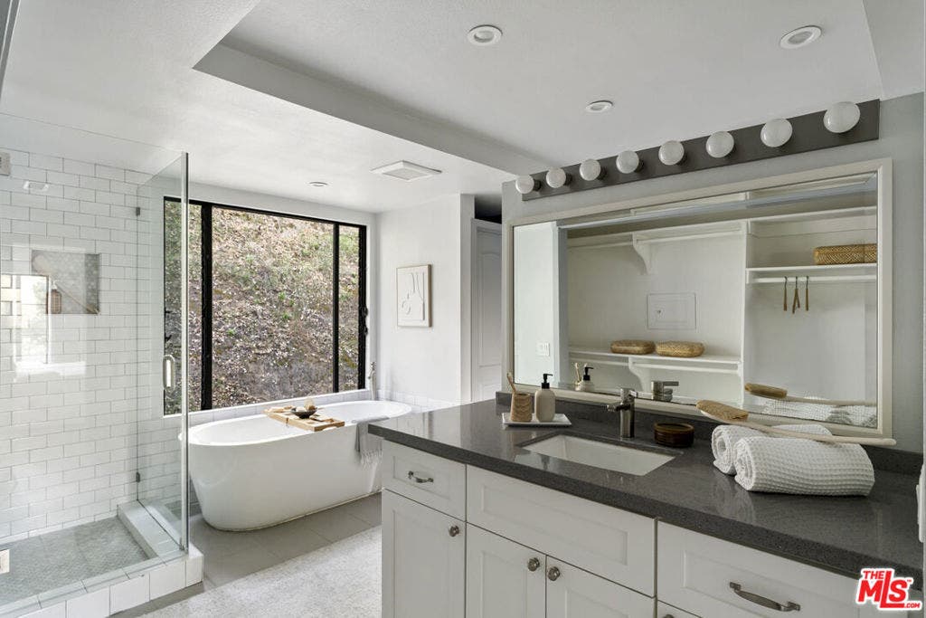 3009 San Gabriel Avenue, Glendale, CA 91208 3009 San Gabriel Avenue, Glendale, CA 91208