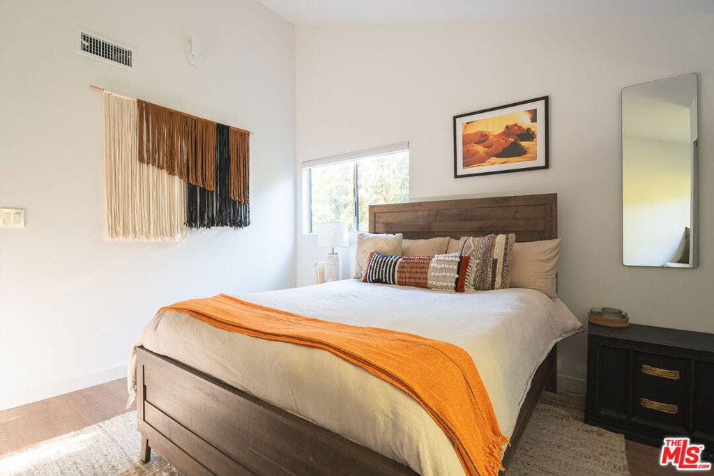 12956 Walsh Avenue, Los Angeles, CA 90066 12956 Walsh Avenue, Los Angeles, CA 90066