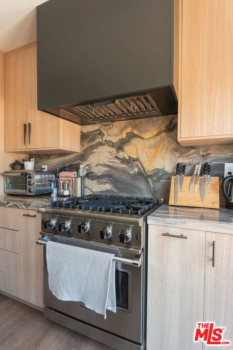 12956 Walsh Avenue, Los Angeles, CA 90066 12956 Walsh Avenue, Los Angeles, CA 90066