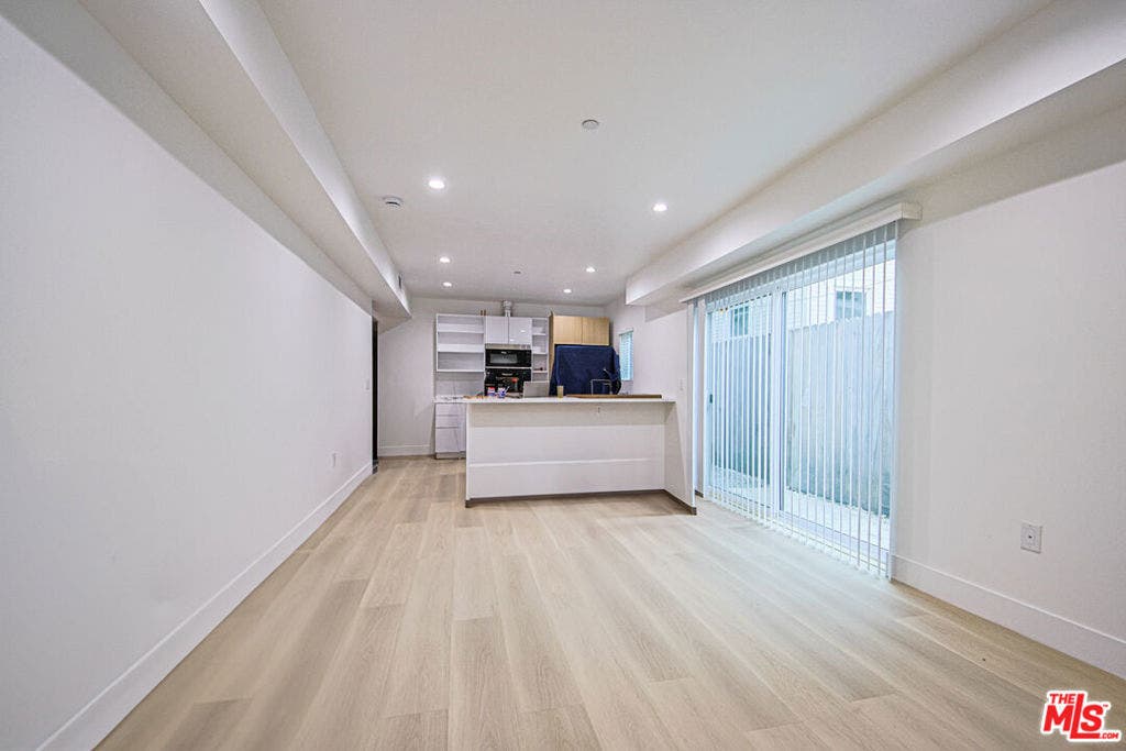 1321 N June Street, #3, Los Angeles, CA 90028 1321 N June Street, #3, Los Angeles, CA 90028