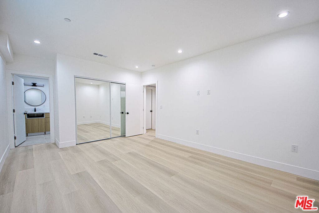 1321 N June Street, #3, Los Angeles, CA 90028 1321 N June Street, #3, Los Angeles, CA 90028