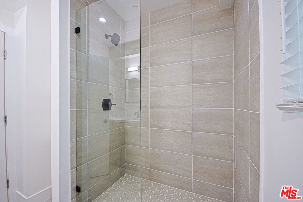 1321 N June Street, #3, Los Angeles, CA 90028 1321 N June Street, #3, Los Angeles, CA 90028