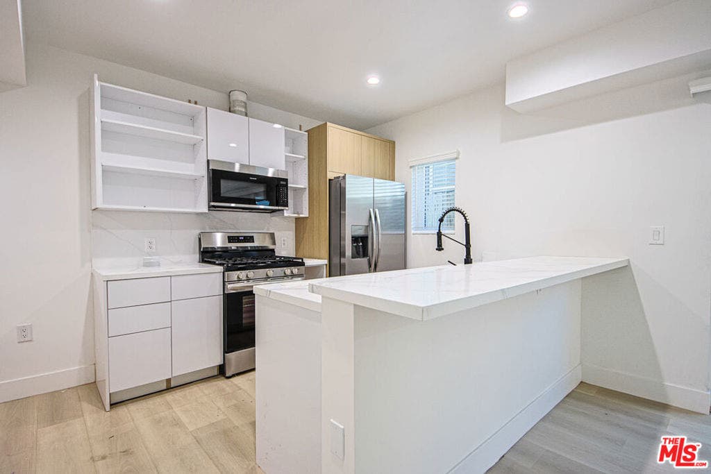1321 N June Street, #3, Los Angeles, CA 90028 1321 N June Street, #3, Los Angeles, CA 90028