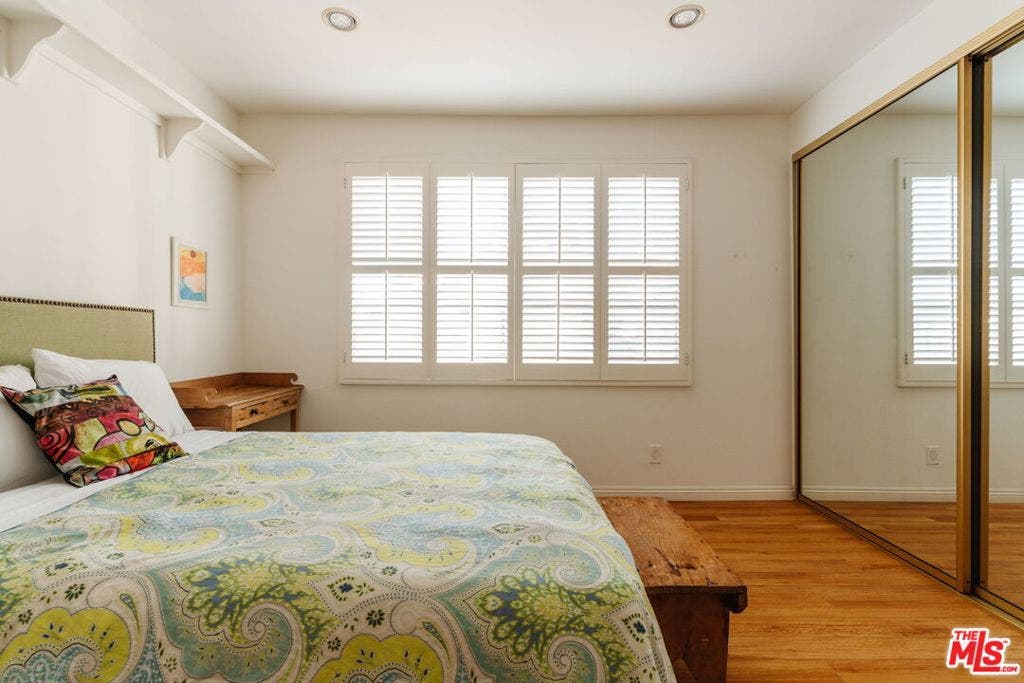 10336 Almayo Avenue, #302, Los Angeles, CA 90064 10336 Almayo Avenue, #302, Los Angeles, CA 90064