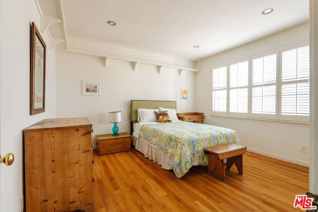 10336 Almayo Avenue, #302, Los Angeles, CA 90064 10336 Almayo Avenue, #302, Los Angeles, CA 90064