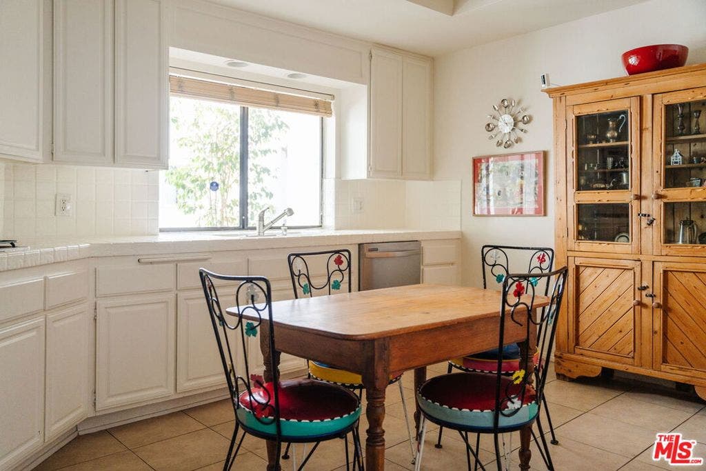 10336 Almayo Avenue, #302, Los Angeles, CA 90064 10336 Almayo Avenue, #302, Los Angeles, CA 90064