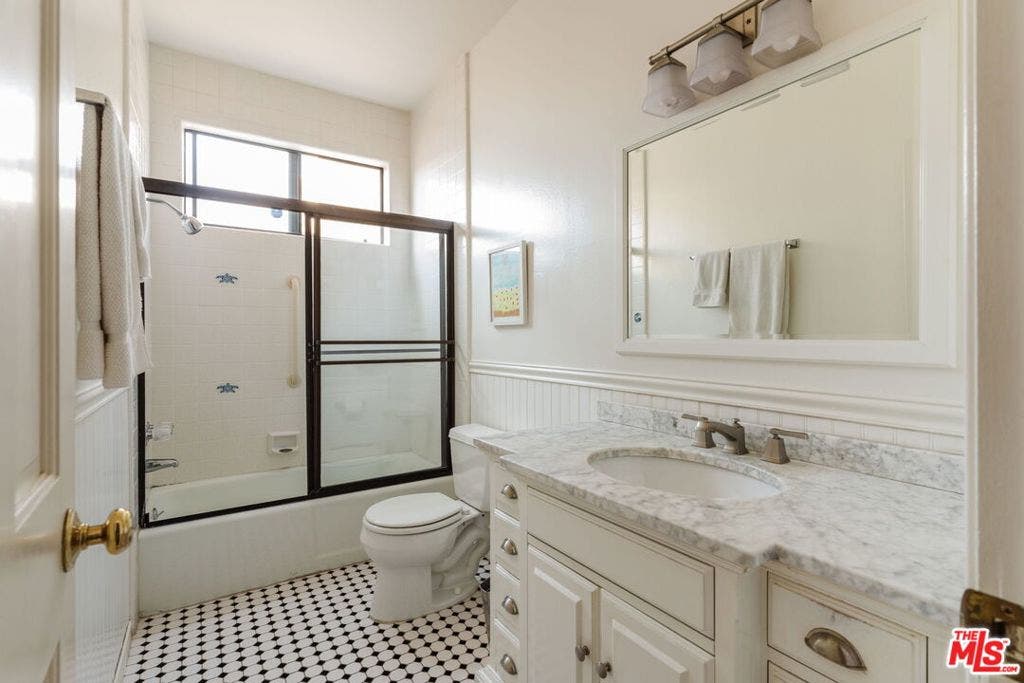 10336 Almayo Avenue, #302, Los Angeles, CA 90064 10336 Almayo Avenue, #302, Los Angeles, CA 90064