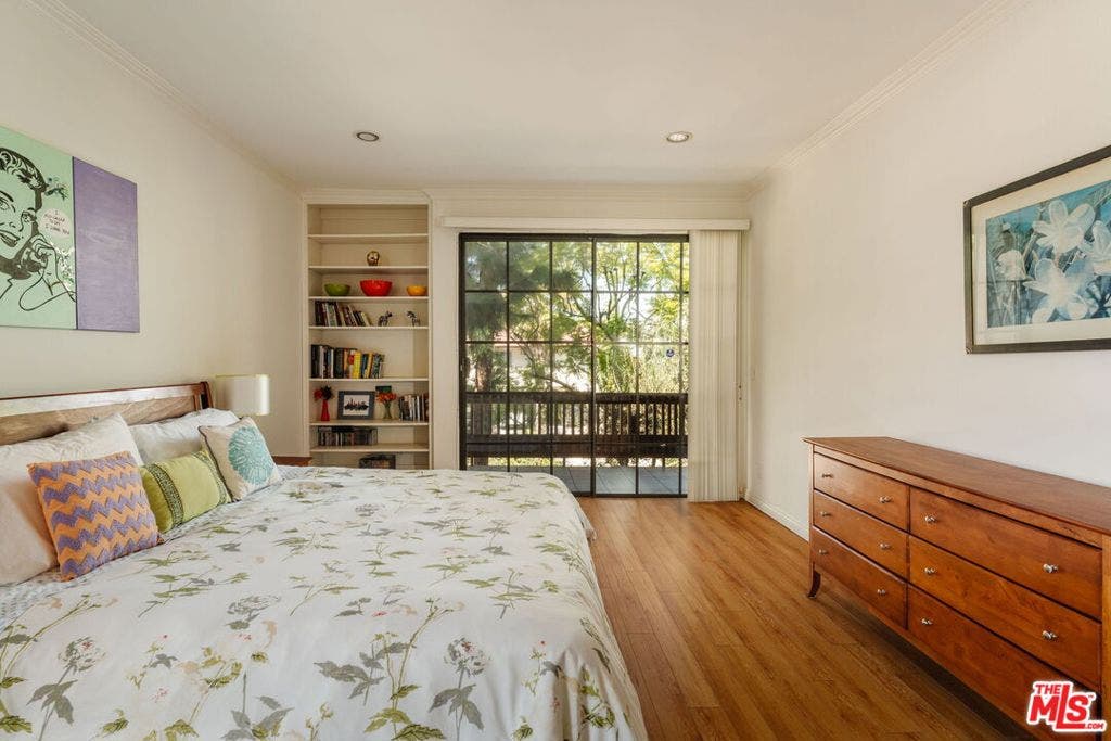 10336 Almayo Avenue, #302, Los Angeles, CA 90064 10336 Almayo Avenue, #302, Los Angeles, CA 90064