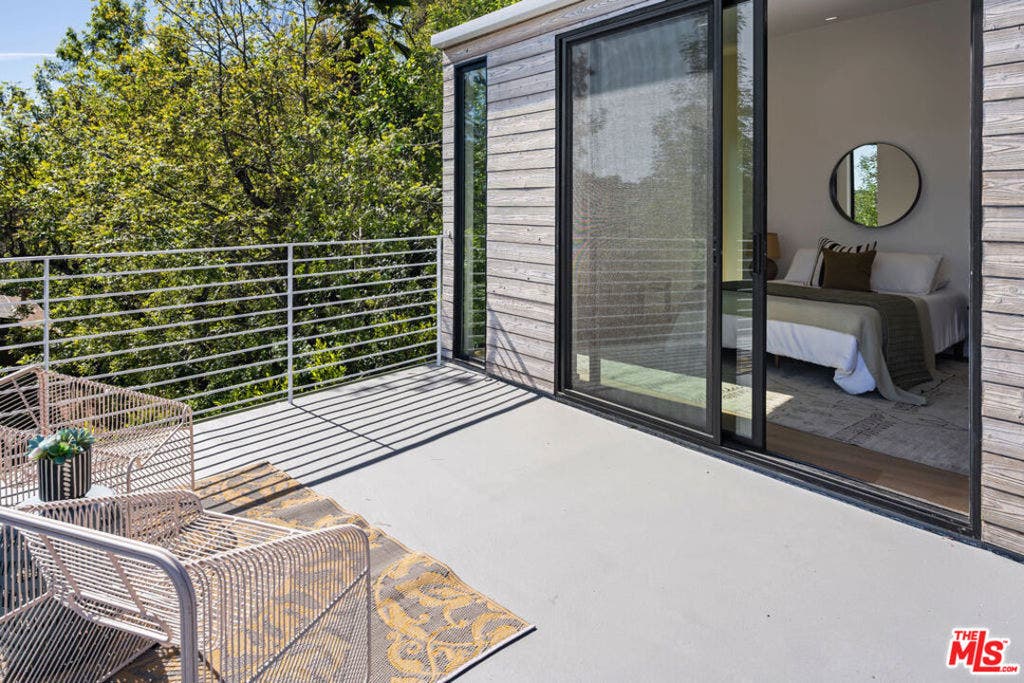 4683 Glenalbyn Drive, Los Angeles, CA 90065 Deck off primary