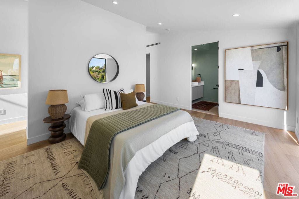 4683 Glenalbyn Drive, Los Angeles, CA 90065 4683 Glenalbyn Drive, Los Angeles, CA 90065