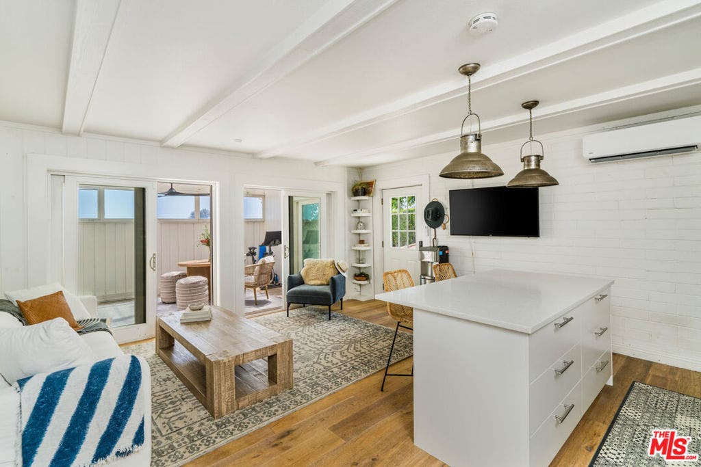 26887 Sea Vista Drive, #A, Malibu, CA 90265 26887 Sea Vista Drive, #A, Malibu, CA 90265