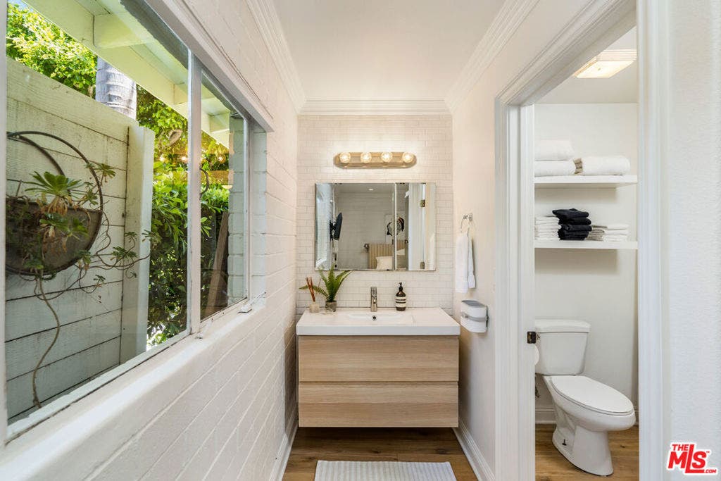 26887 Sea Vista Drive, #A, Malibu, CA 90265 26887 Sea Vista Drive, #A, Malibu, CA 90265